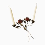 Κηροπήγιο δίκερο μπρούτζινο με ρόδια από φυσητό γυαλί